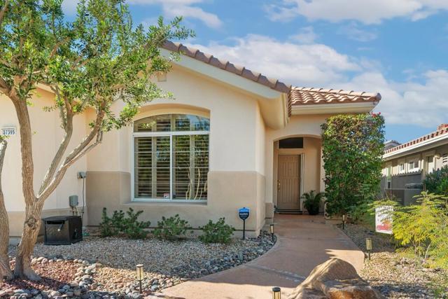 37395 Purple Shadow Road, Palm Desert CA: https://media.crmls.org/mediaz/198d2148-735b-49c2-afa8-063dda707c1c.jpg