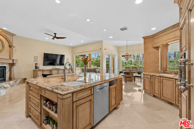 75653 Camino De Paco, Indian Wells CA: https://media.crmls.org/mediaz/198dfd8d-2838-4f37-959f-08908f1040f0.jpg