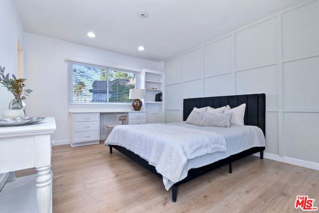 Image 8 of 16 For 4736 Zelzah Avenue