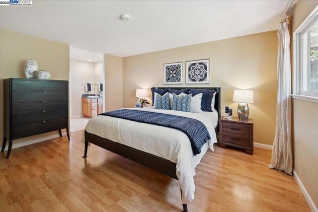 3457 Hackamore Dr, Hayward CA: https://media.crmls.org/mediaz/198eeca2-fd01-49b7-9e2b-15742bd38583.jpg