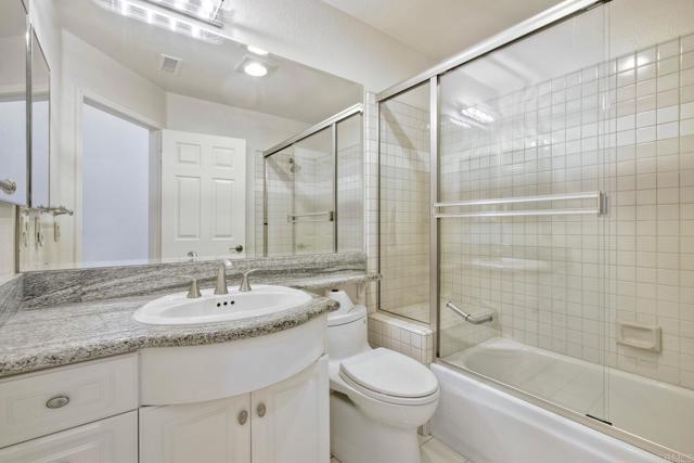 61 Via Larga Vista, Bonsall CA: https://media.crmls.org/mediaz/198fd049-fc0e-41ec-9361-9618a9f7895a.jpg