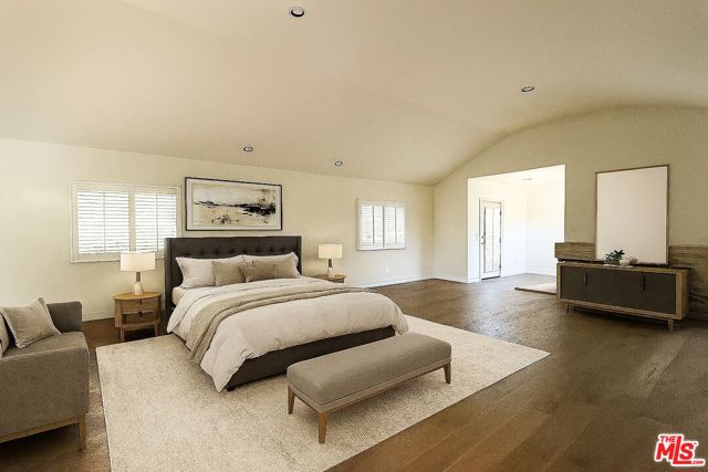 15020 Encanto Drive, Sherman Oaks CA: https://media.crmls.org/mediaz/198fd306-8cbd-4bf1-90cf-4c7b53e407f8.jpg