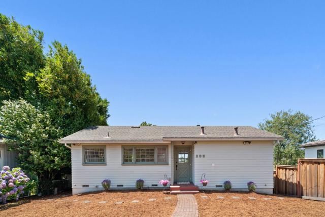 206 Bayview Court, Aptos CA: https://media.crmls.org/mediaz/198fe49b-a6f0-4b09-8bc5-0c0037cb1aae.jpg