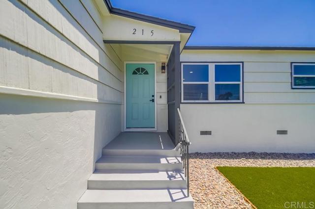 Detail Gallery Image 3 of 30 For 215 N R Ave, National City,  CA 91950 - 3 Beds | 1 Baths
