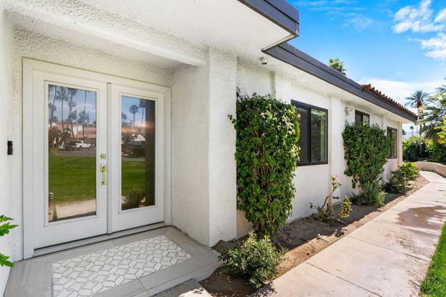 33 Medina Way, Rancho Mirage CA: https://media.crmls.org/mediaz/19918ca8-0660-4bcb-ad7b-537f1eb400ba.jpg