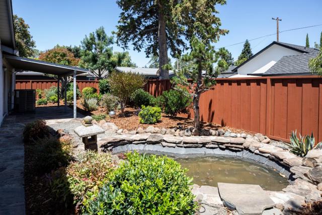 3857 Timlott Court, Palo Alto CA: https://media.crmls.org/mediaz/1991b6f5-9a48-4423-9d16-973ac2d9bca2.jpg