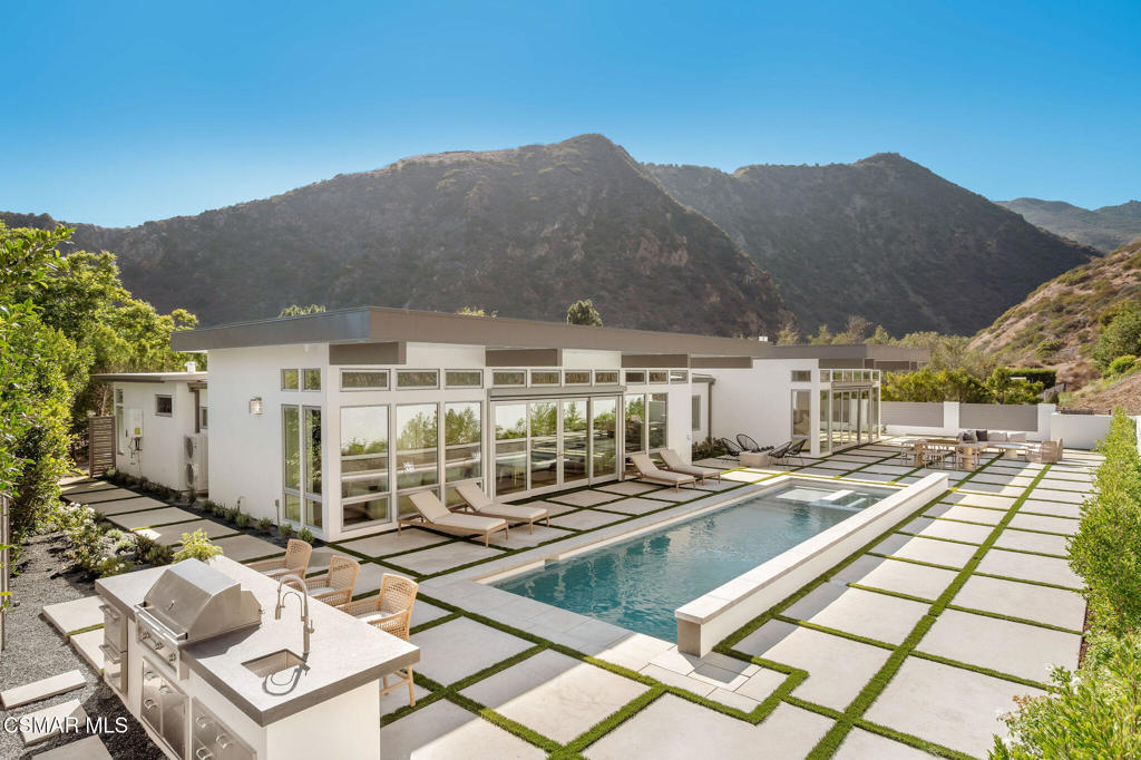 5924 Paseo Canyon Drive — Modern,Contemporary,Custom Built
