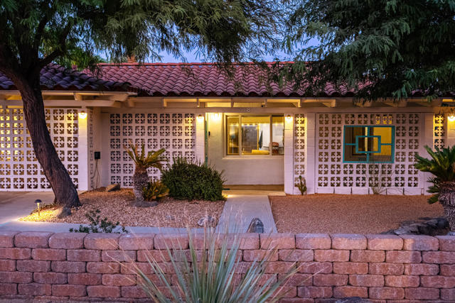 748 N Calle Rolph, Palm Springs, CA 92262