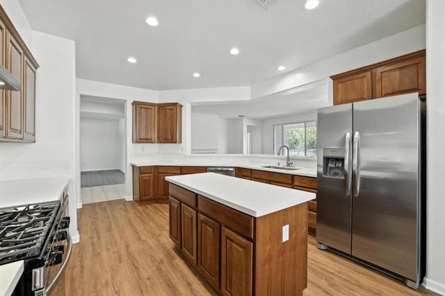 1826 Grand Pheasant Lane, Lincoln CA: https://media.crmls.org/mediaz/1992de07-b461-468f-b2d7-4b84032f5a85.jpg