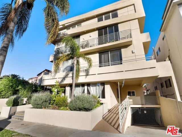 1200 S Holt Ave #202, Los Angeles, CA 90035