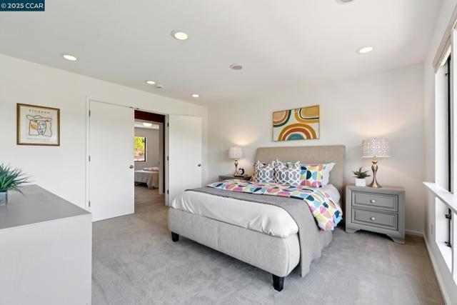 127 Devin Dr, Moraga CA: https://media.crmls.org/mediaz/19935c6d-c04b-46f1-a66b-fdcac50c83f8.jpg