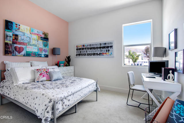 Detail Gallery Image 5 of 11 For 2218 E Main St #202,  Ventura,  CA 93001 - 3 Beds | 2 Baths