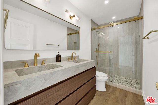 8815 Sari Avenue photo 24