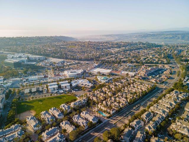 Detail Gallery Image 39 of 48 For 12604 Carmel Country Rd #17,  San Diego,  CA 92130 - 2 Beds | 2/1 Baths