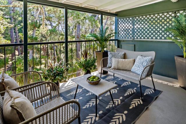 125 Del Mesa Carmel, Carmel CA: https://media.crmls.org/mediaz/1996405c-38ac-4c80-85c0-5c80140e179a.jpg