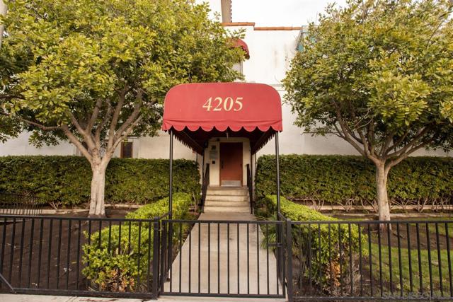 4205 Ohio St, San Diego CA: https://media.crmls.org/mediaz/1996b0b2-a369-4f85-aa07-c757f0eee81f.jpg