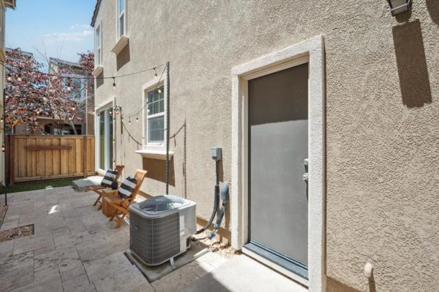 1591 Glenn Street, Hayward CA: https://media.crmls.org/mediaz/1996d7ee-633b-4d36-8551-0b7d1bd42984.jpg