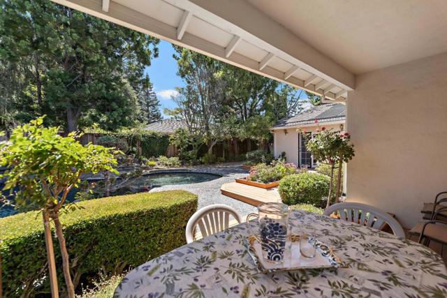 861 Riverside Drive, Los Altos CA: https://media.crmls.org/mediaz/1997108c-f50f-452e-9e8e-5d926bd93fec.jpg