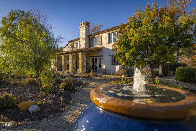 10525 Ojai Santa Paula Road, Ojai CA: https://media.crmls.org/mediaz/1997738c-2be4-4e90-8fe5-1b440350ae2e.jpg