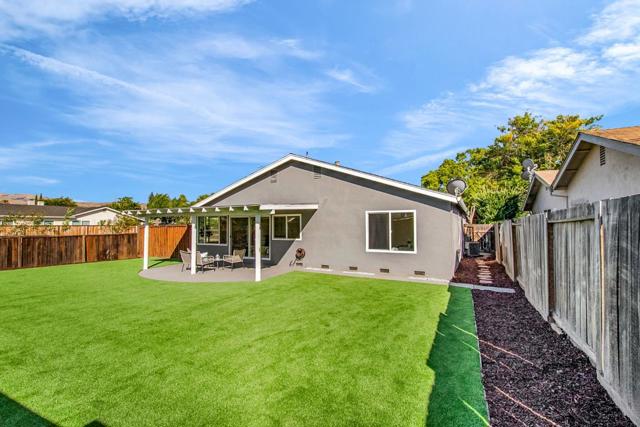 227 Martinvale Lane, San Jose CA: https://media.crmls.org/mediaz/1997bcc0-d51d-4ccb-b0b7-41f188ed84bb.jpg