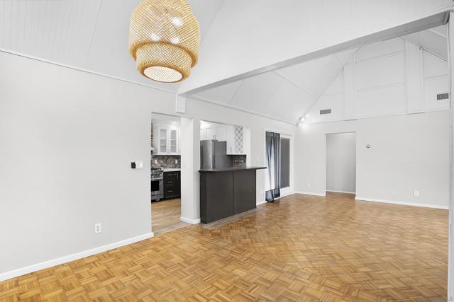 3943 Ingraham St, San Diego CA: https://media.crmls.org/mediaz/19982035-4615-495d-a720-a7916a5be668.jpg