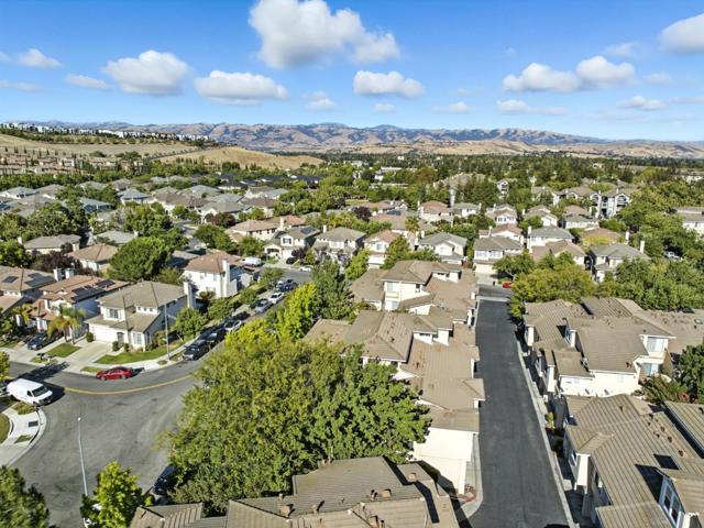 561 Manhattan Place, San Jose CA: https://media.crmls.org/mediaz/199831fb-7c07-4b0d-b045-59ca94fd3b94.jpg