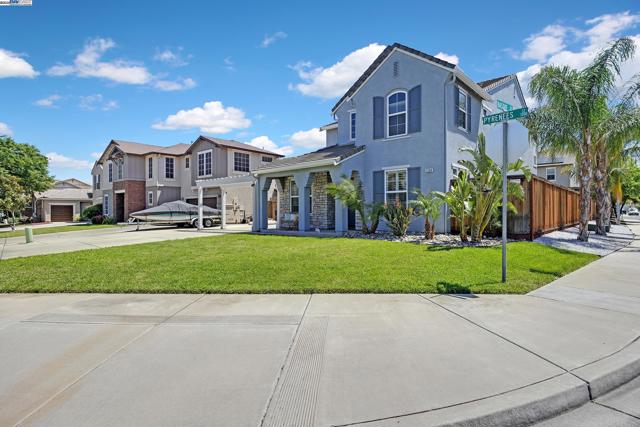 1304 Pyrenees St, Tracy CA: https://media.crmls.org/mediaz/19992ea6-cc04-4774-b37f-81690db1b893.jpg