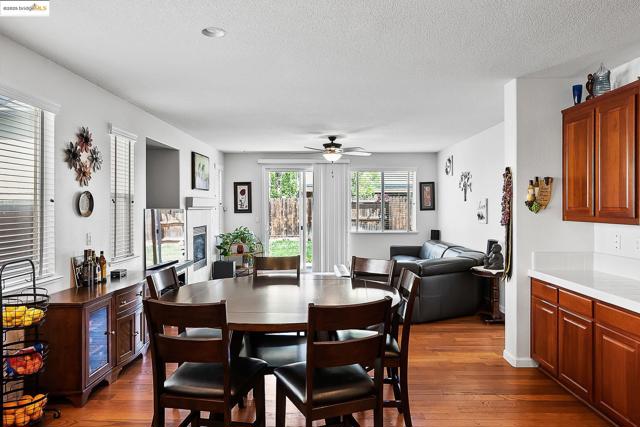 115 Tennyson Ct, Discovery Bay CA: https://media.crmls.org/mediaz/1999d144-8bf2-437b-8f7d-a4c875d87785.jpg