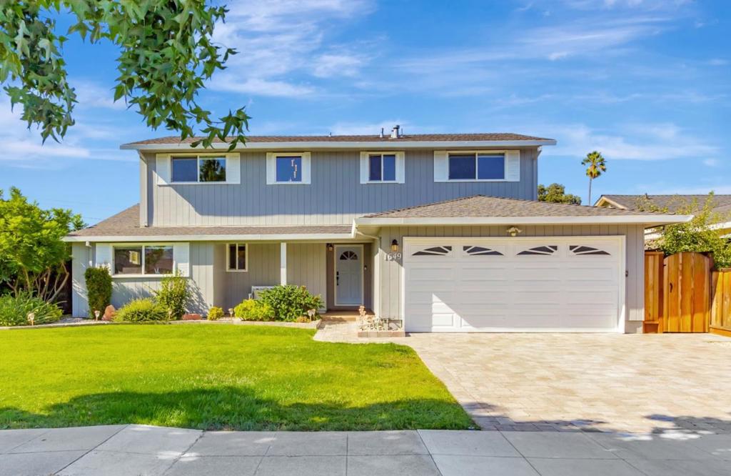 1649 Glenville Drive