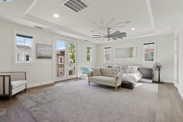 3454 Cinnamon Ridge Rd, San Ramon CA: https://media.crmls.org/mediaz/199a63bb-f9c8-4062-939f-e0d5409be612.jpg