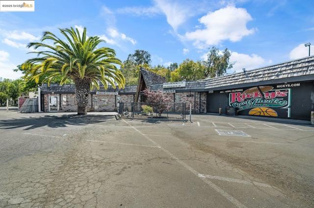 Image 46 of 49 For 15028 Hesperian Blvd