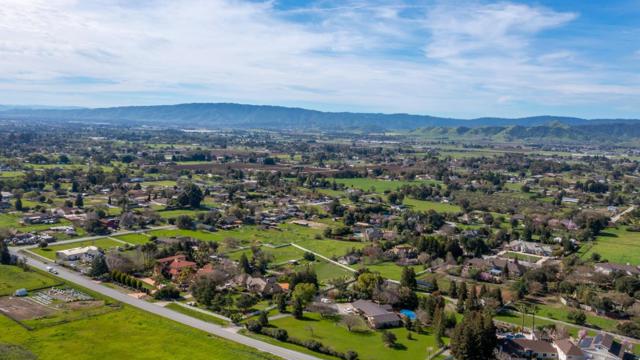 0 New Avenue, Morgan Hill CA: https://media.crmls.org/mediaz/199b7517-47e8-4cde-9e03-857f041f5682.jpg