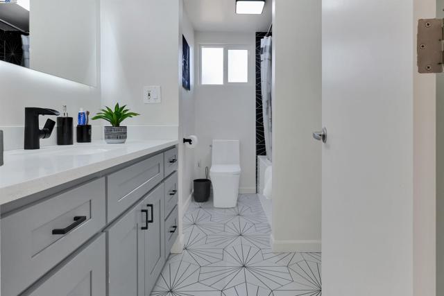 1167 Temple Dr, Pacheco CA: https://media.crmls.org/mediaz/199dc7e9-d336-4c0a-ab4e-b9c86e59e4f7.jpg