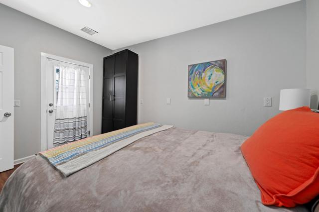 515 N Calle Marcus, Palm Springs CA: https://media.crmls.org/mediaz/199e44ff-b380-4abb-ac08-ee597f43f0d9.jpg