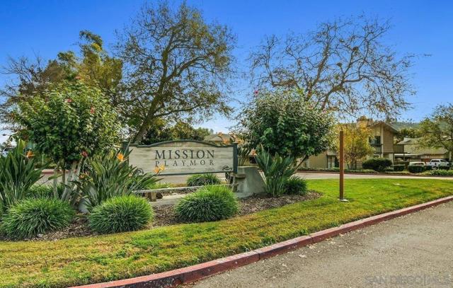 10744 Caminito Bravura, San Diego CA: https://media.crmls.org/mediaz/199e8106-0ceb-452f-9c51-6f4a81163f2b.jpg