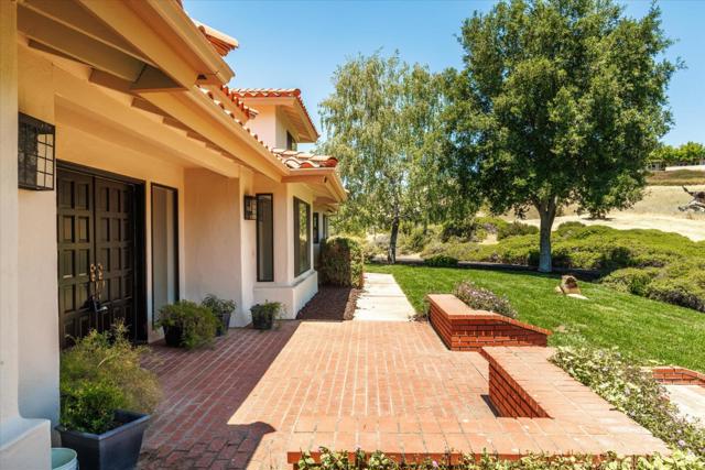 9400 Corriente Road, Atascadero CA: https://media.crmls.org/mediaz/199ede2f-95da-4ee8-9a8b-5fa8f2e9e32d.jpg