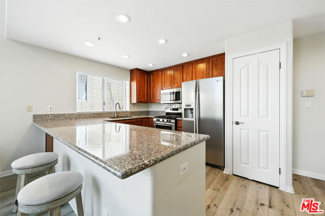 1211 S Shenandoah Street, Los Angeles CA: https://media.crmls.org/mediaz/199ee3c3-c557-4d40-877d-df88d321bfcf.jpg