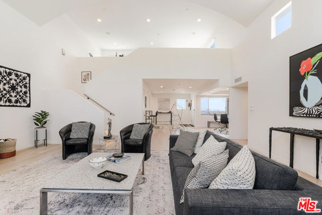 1212 Ocean Park Boulevard, 16 photo 5