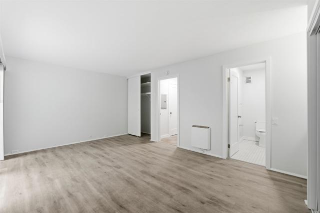 2388 Altisma Way, Carlsbad CA: https://media.crmls.org/mediaz/19a00438-918b-4b64-85e3-e279bf75d89e.jpg