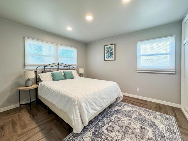 5011 E Mountain View Dr, San Diego CA: https://media.crmls.org/mediaz/19a035cf-5311-4df1-bf5a-297f1d5d4585.jpg