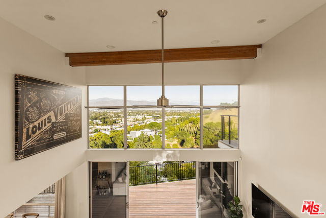 3631 Sunswept Drive photo 6