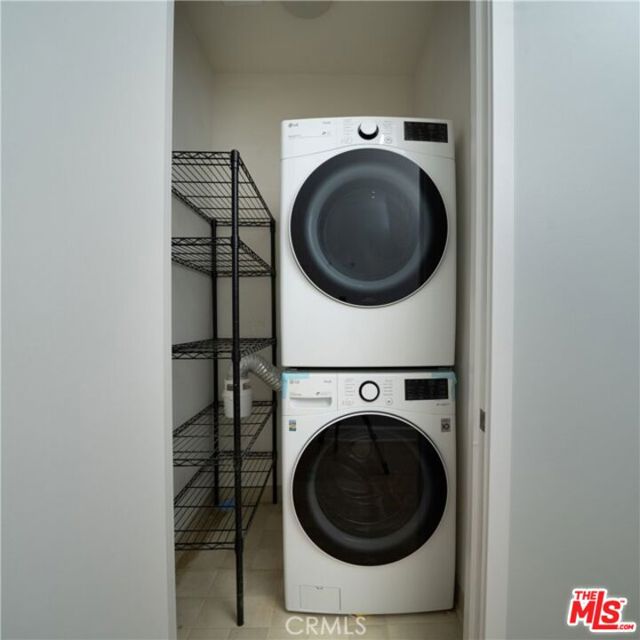 3223 W 6th Street, Los Angeles CA: https://media.crmls.org/mediaz/19a1a002-2146-4c5b-86ee-4f9fa1ac0738.jpg