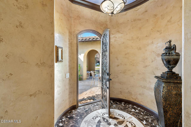 1728 Bluesage Court, Simi Valley CA: https://media.crmls.org/mediaz/19a2907d-a7fe-4835-91ea-2eeb07ab7b31.jpg