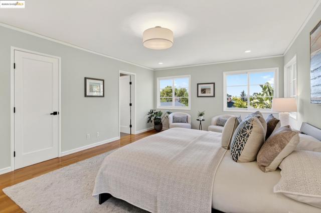 2773 Argyle Street, Oakland CA: https://media.crmls.org/mediaz/19a2c52a-dc42-4ee4-af26-38207e10f44f.jpg