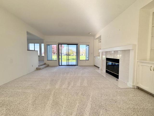 808 Duffin Drive, Hollister CA: https://media.crmls.org/mediaz/19a3d39b-9952-4817-aad7-3294b7853ce3.jpg