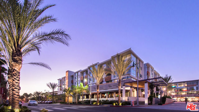 13045 Pacific, Los Angeles CA: https://media.crmls.org/mediaz/19a3f72d-cd2a-4870-9d57-b3e98066ac45.jpg