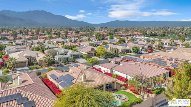 41728 Via Treviso, Palm Desert CA: https://media.crmls.org/mediaz/19a500f7-05f9-4a99-a7bd-f768f03ae448.jpg