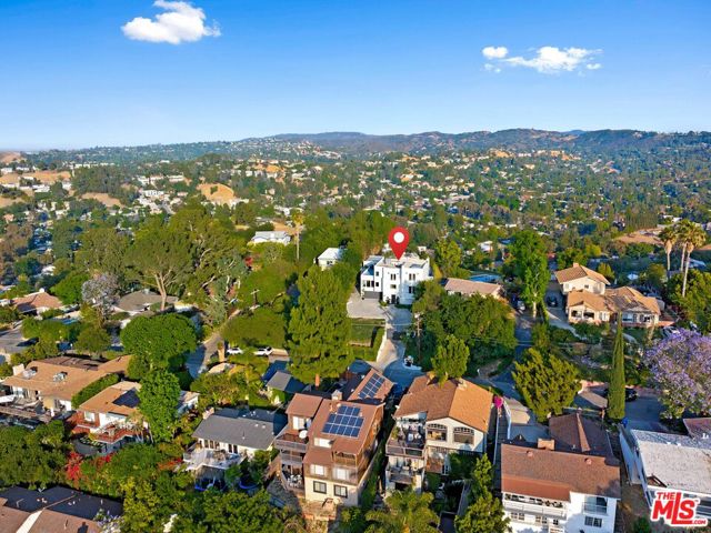 5118 Cerrillos Drive, Woodland Hills CA: https://media.crmls.org/mediaz/19a59c3f-6144-4e5c-974d-3df0b2923019.jpg