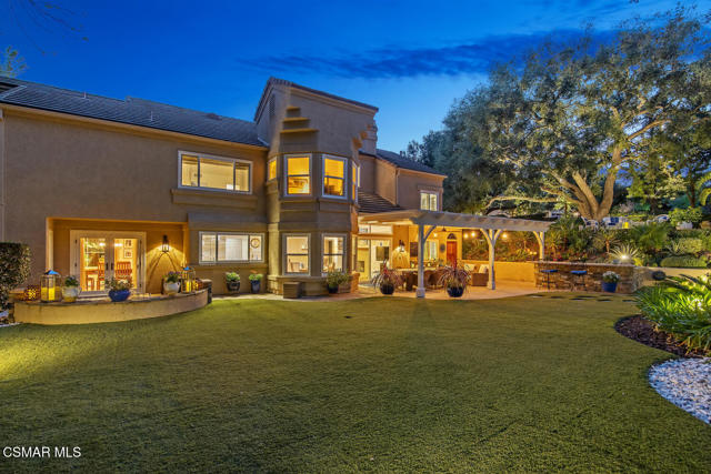 1732 Crooked Trail Place, Westlake Village CA: https://media.crmls.org/mediaz/19a6d5f2-4d0e-4bfb-b90d-fcb85839d00a.jpg