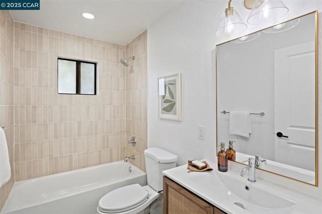 101 Lena Ct, Pleasant Hill CA: https://media.crmls.org/mediaz/19a6eaff-e7e4-439f-bd1d-a4f4eae0ab5e.jpg